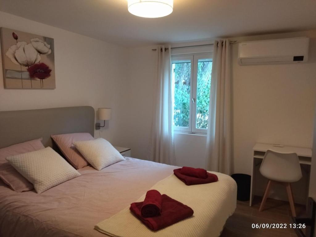 La Maison D'En Haut La Capelle-et-Masmolene Esterno foto